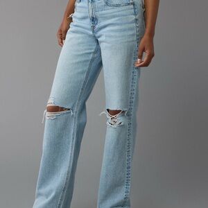 American Eagle women’s light wash Strigid Ripped High-Waisted Stovepipe Jeans 00